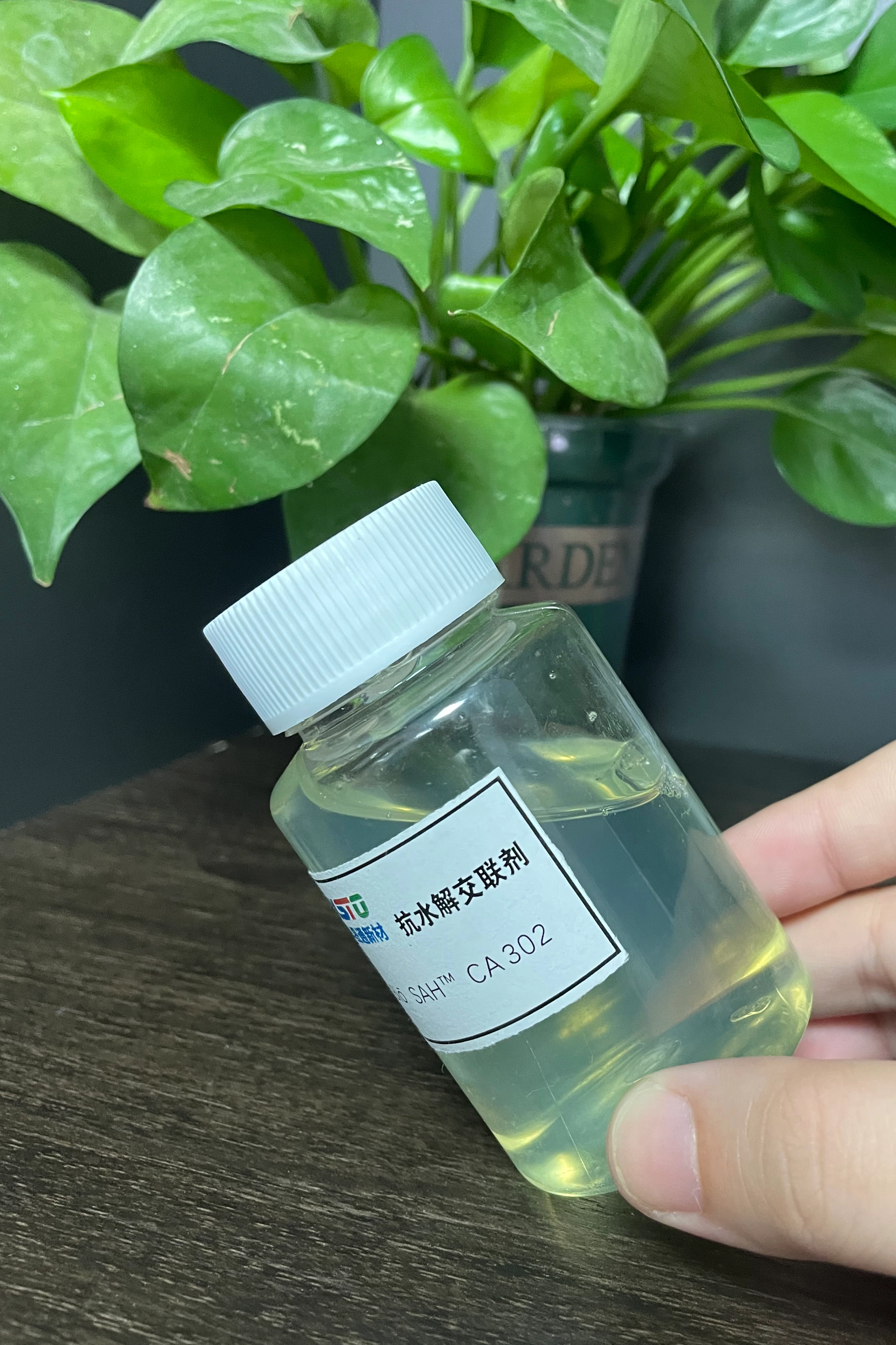 Bio-SAH ™ CA302 Flüssigpolymer-Carbodiimid-Anti-Hydrolyse-Vernetzungsmittel