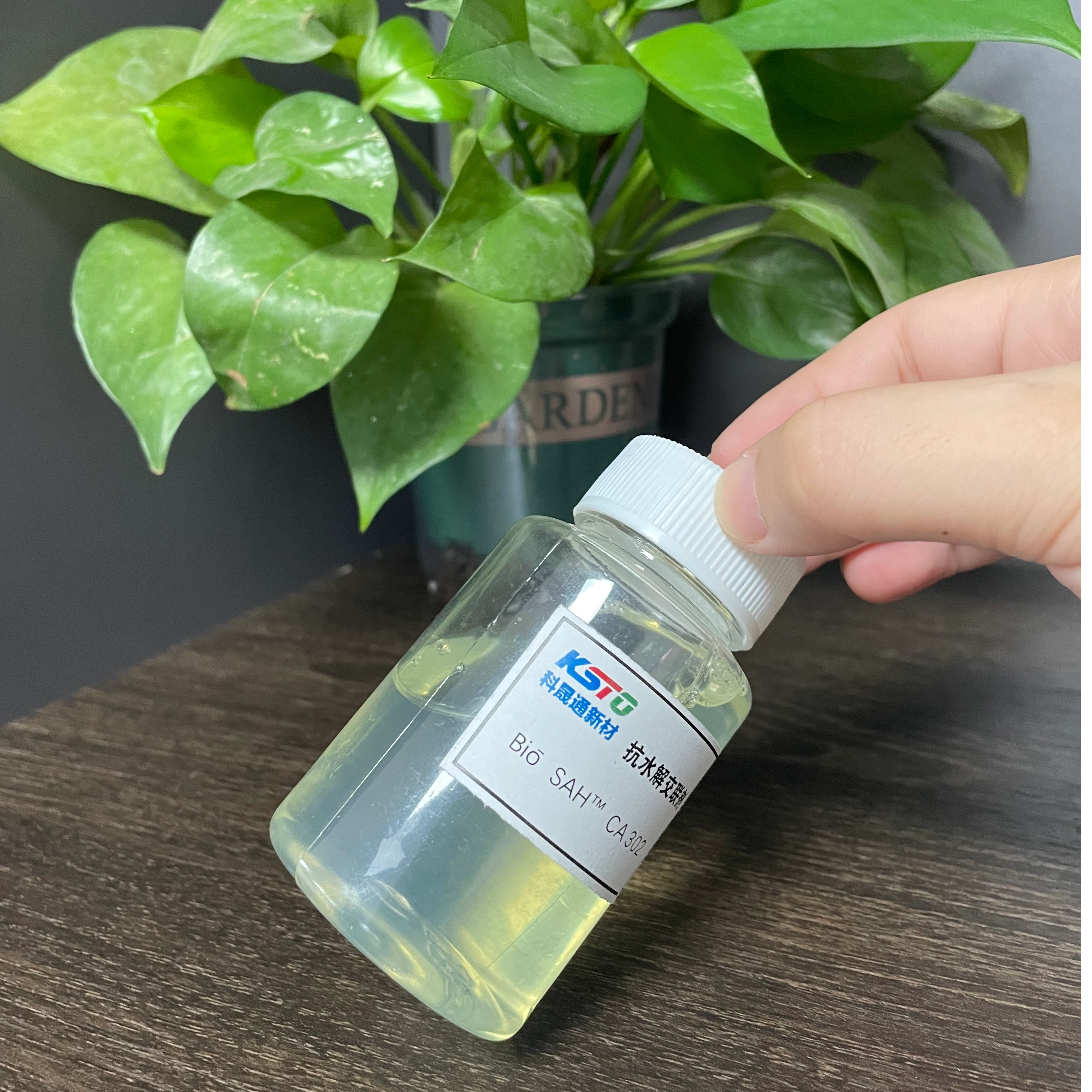 Polymerische Carbodiimid wässrige Lösung Bio-Sah ™ CA302 Anti-Hydrolyse-Vernetzungsmittel